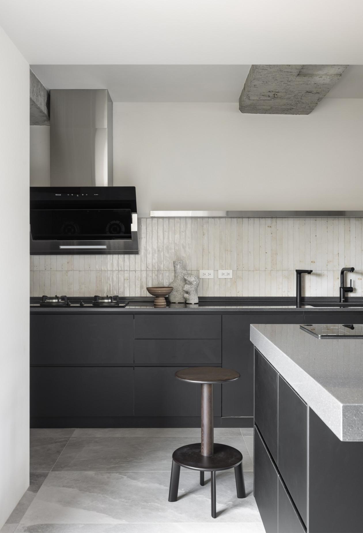 不著痕迹的灰色主义丨甘纳设计-12