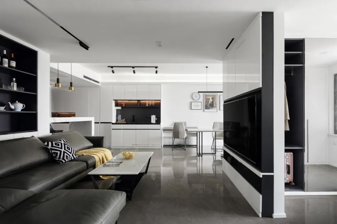 山中夜雨,极简克制美学营造温馨生活空间-33