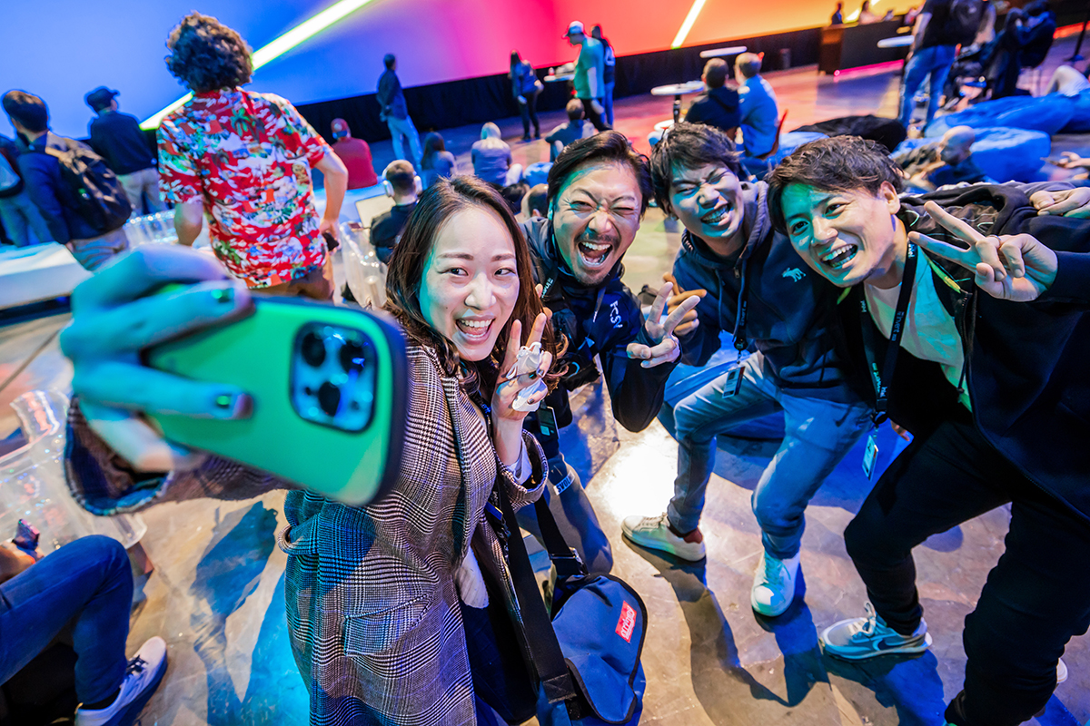 亚马逊网络服务 re:Invent 大会-15