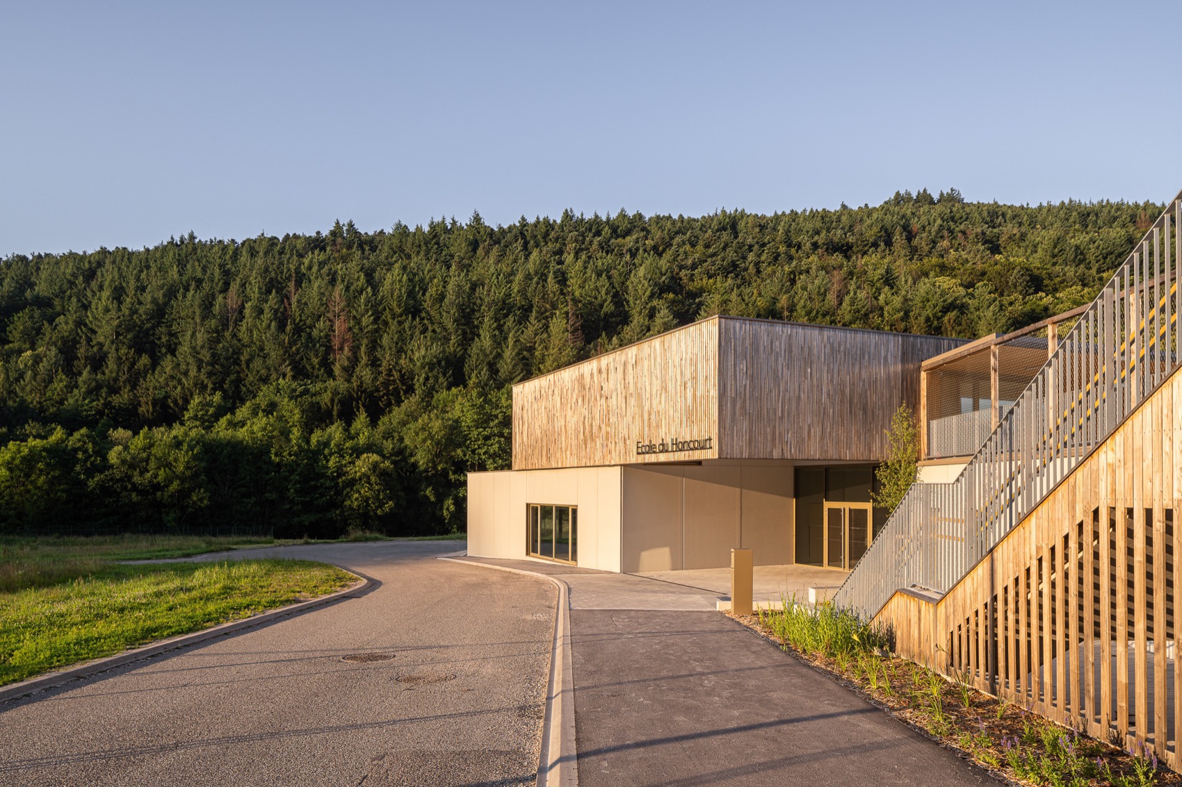 Honcourt 学校丨法国丨f+f architectes-13