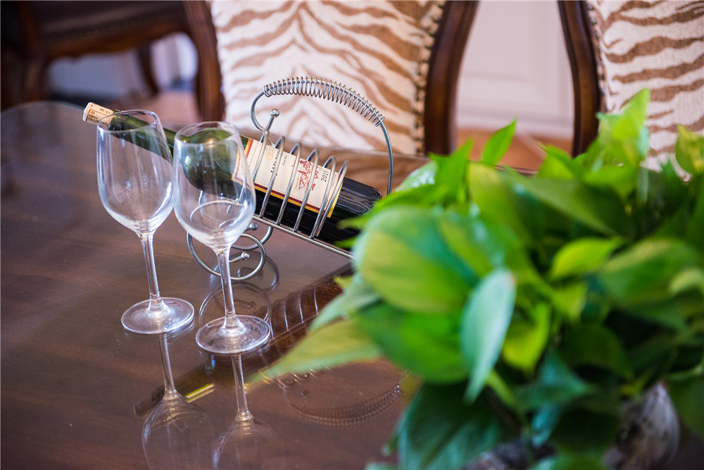 简美风 143㎡还原情深设计 | 复古与时尚的完美融合-0