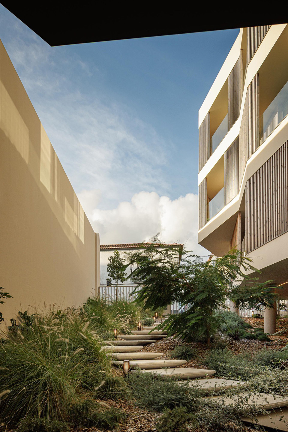 ERNESTO DO CANTO住宅区丨葡萄牙蓬塔德尔加达丨BOX arquitectos-212