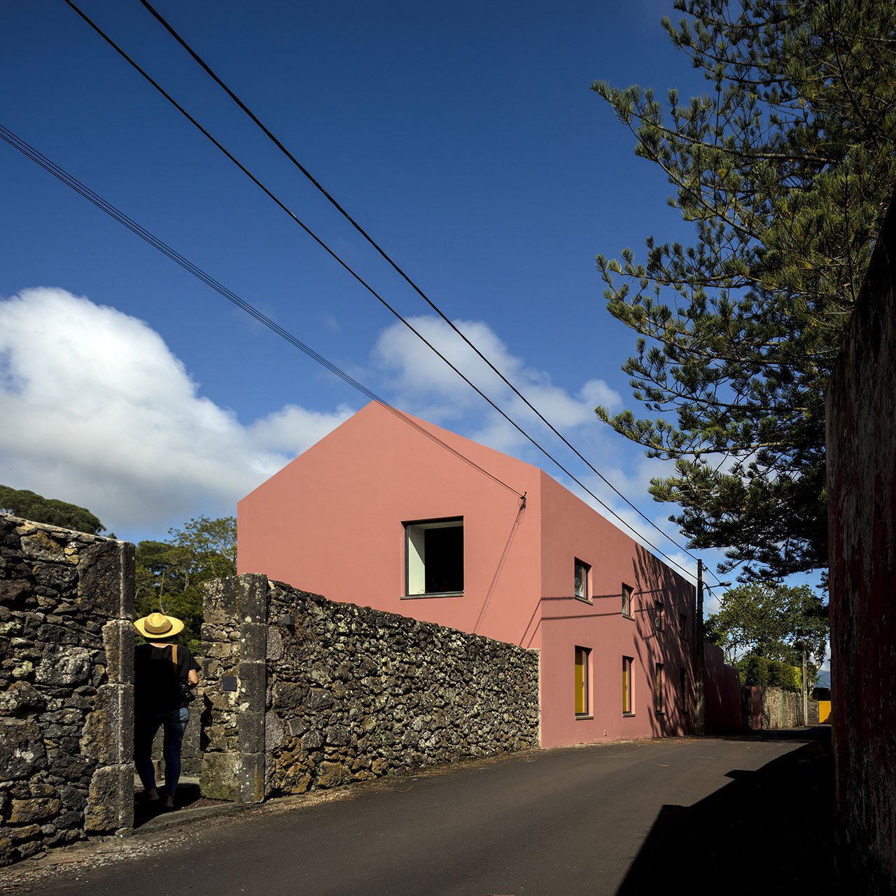 A Pretty Shade of Bubblegum Makes the Pink House Pop in the Azores-39