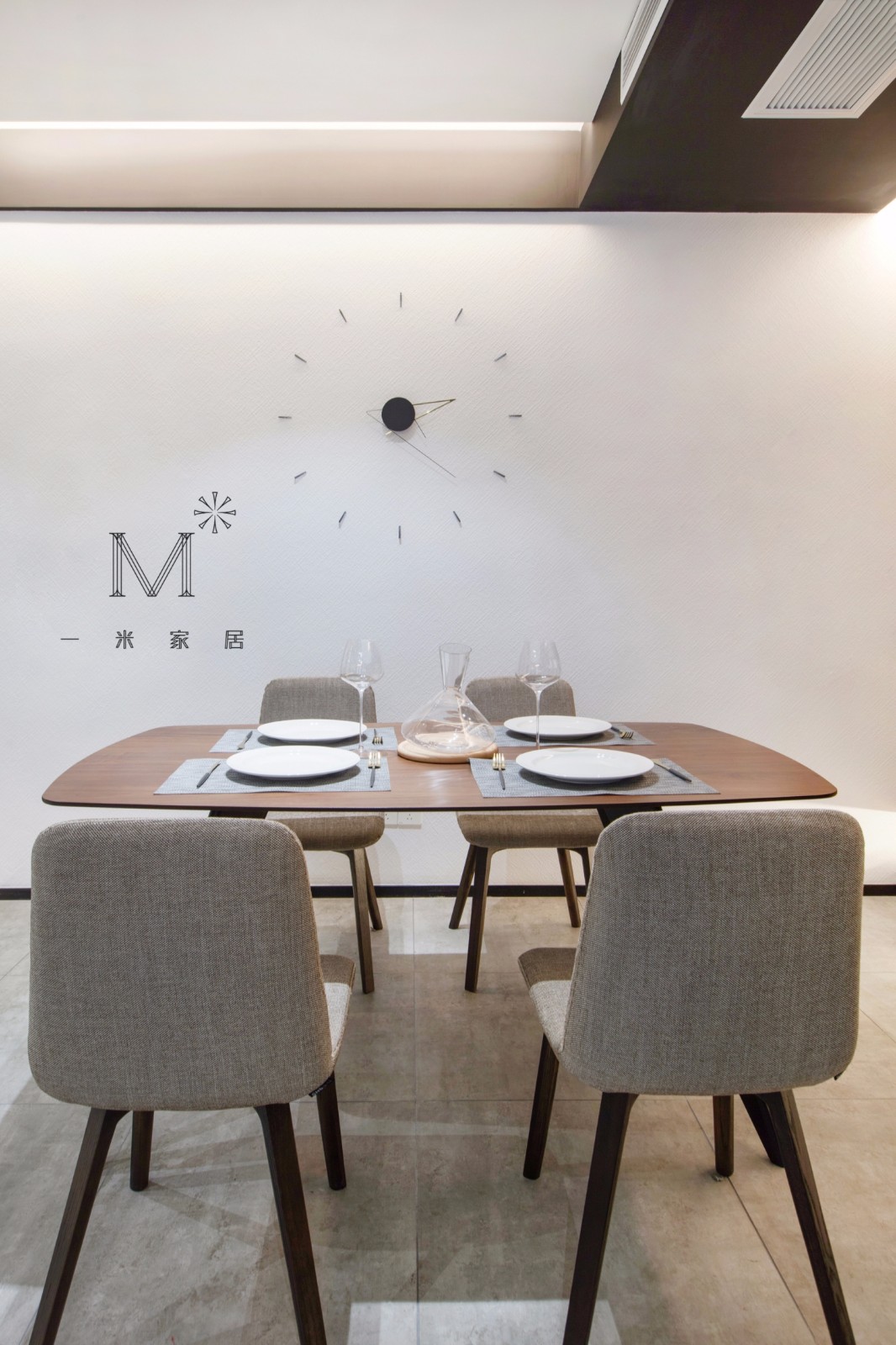 110m²现代极简住宅 | 金属与木质的简约艺术-12