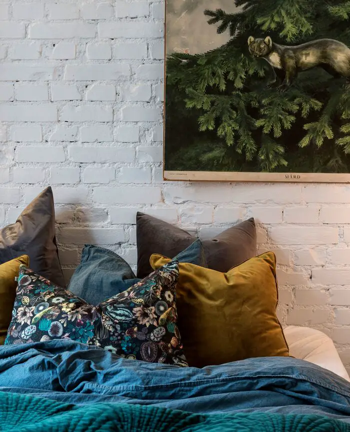 小空间大氛围 | 20 岁设计师的 48m²圣诞公寓-10