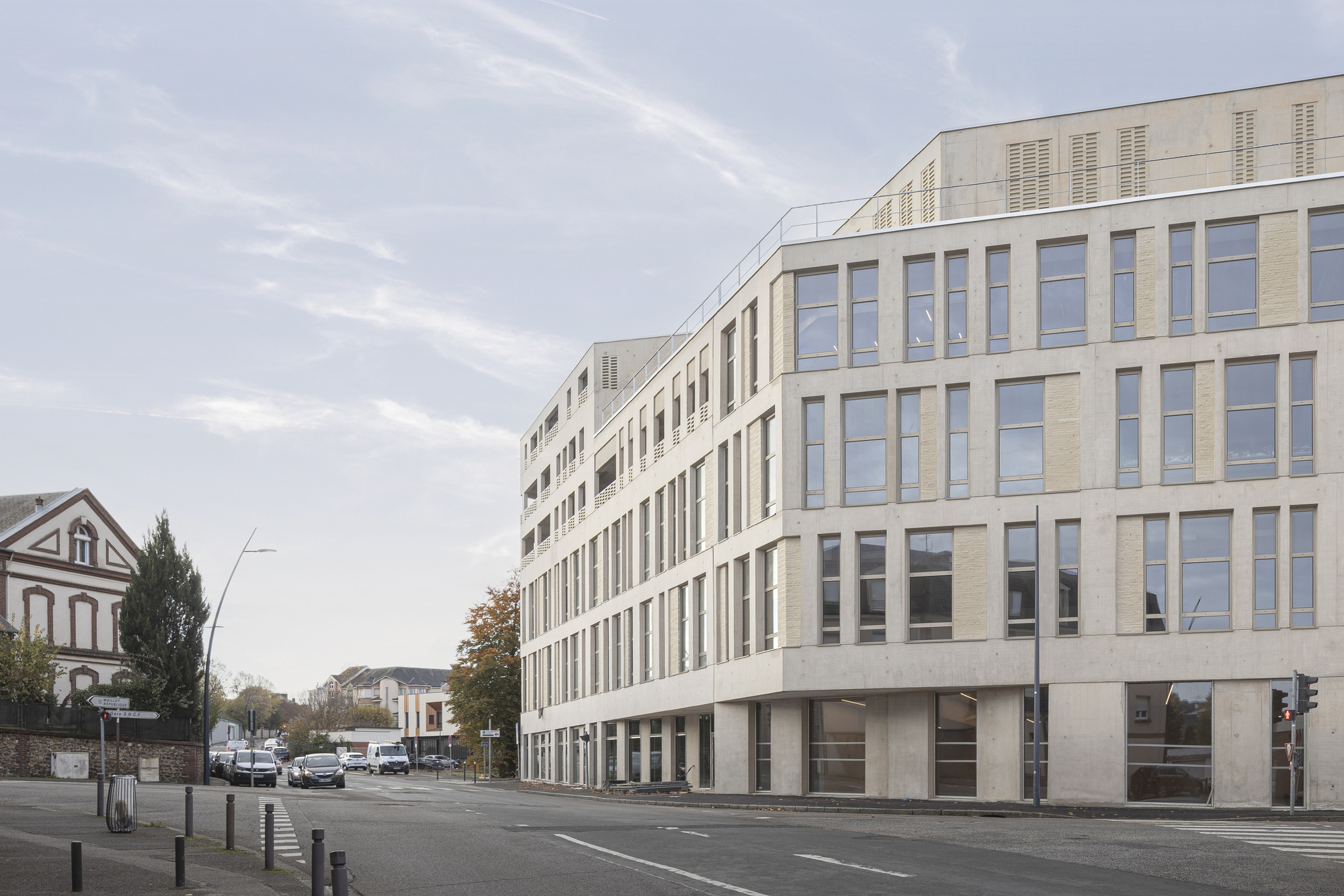 Paramedical Training Institute and Parking Structure / VIB Architecture-37