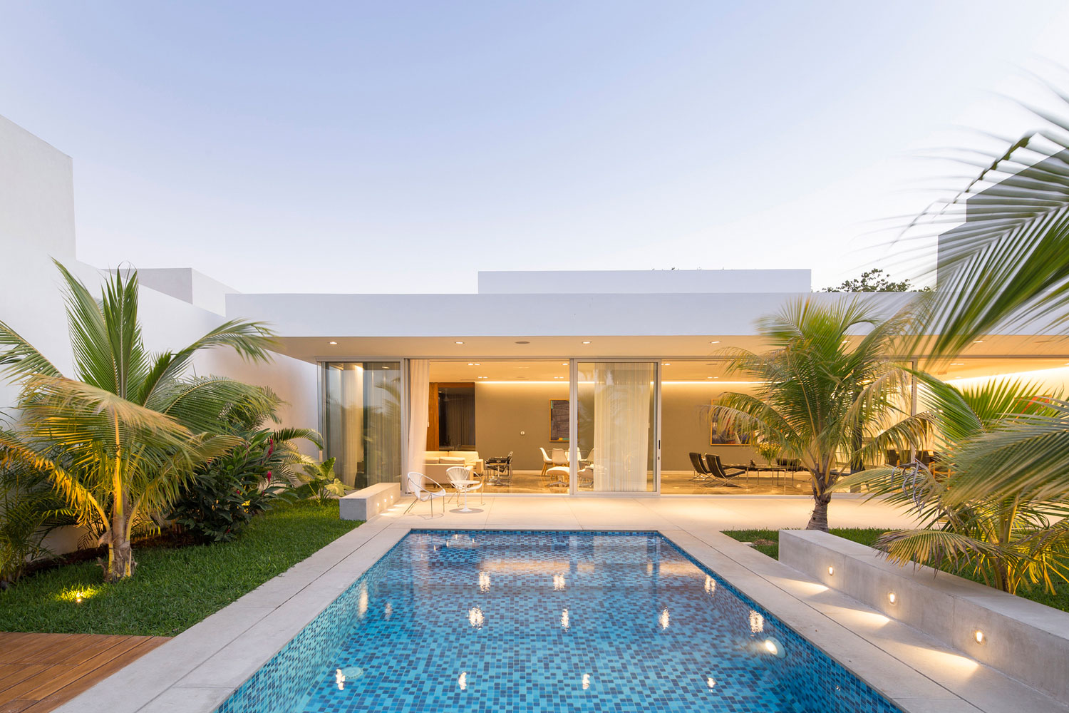 Magnificent House Designed by Augusto Quijano Arquitectos in Yucatan, Mexico-33