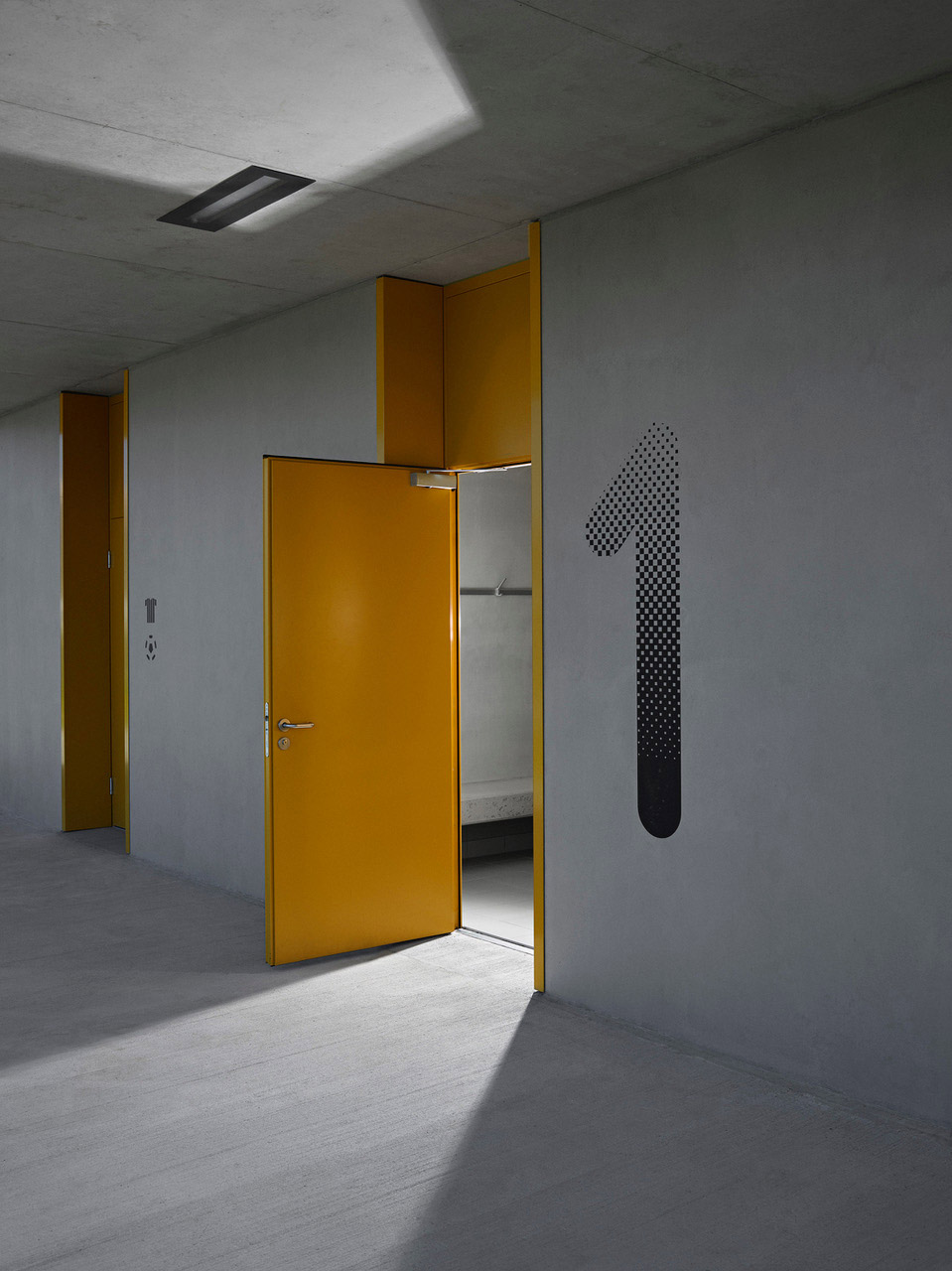 日内瓦 Vernier 运动场更衣室扩建，展现简约实用设计-16