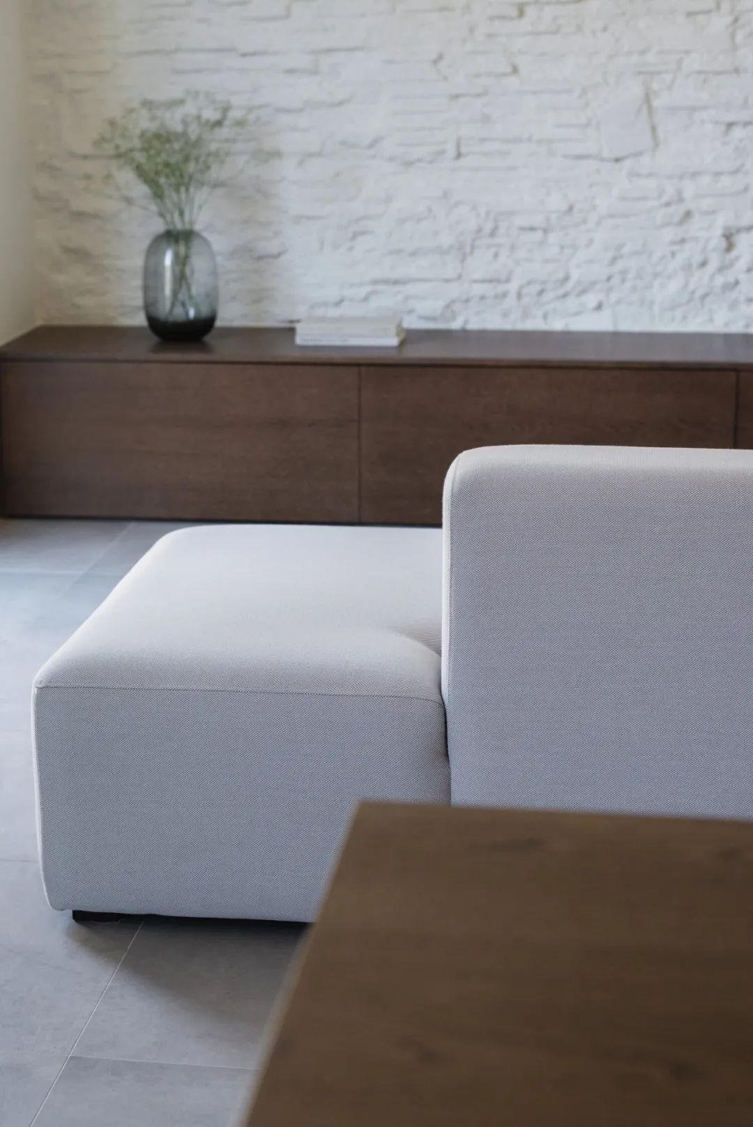 巴塞罗那 1917 年现代主义建筑顶层公寓改造-17