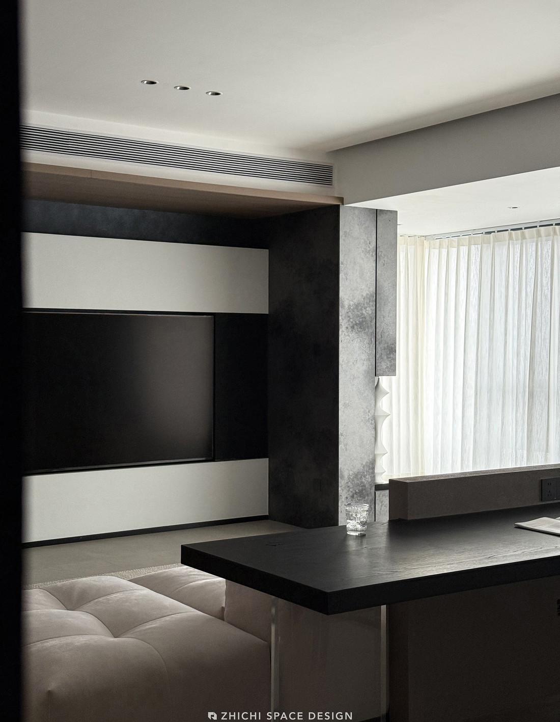 意式极简下的温暖叙事:一个家的呼吸与成长-12