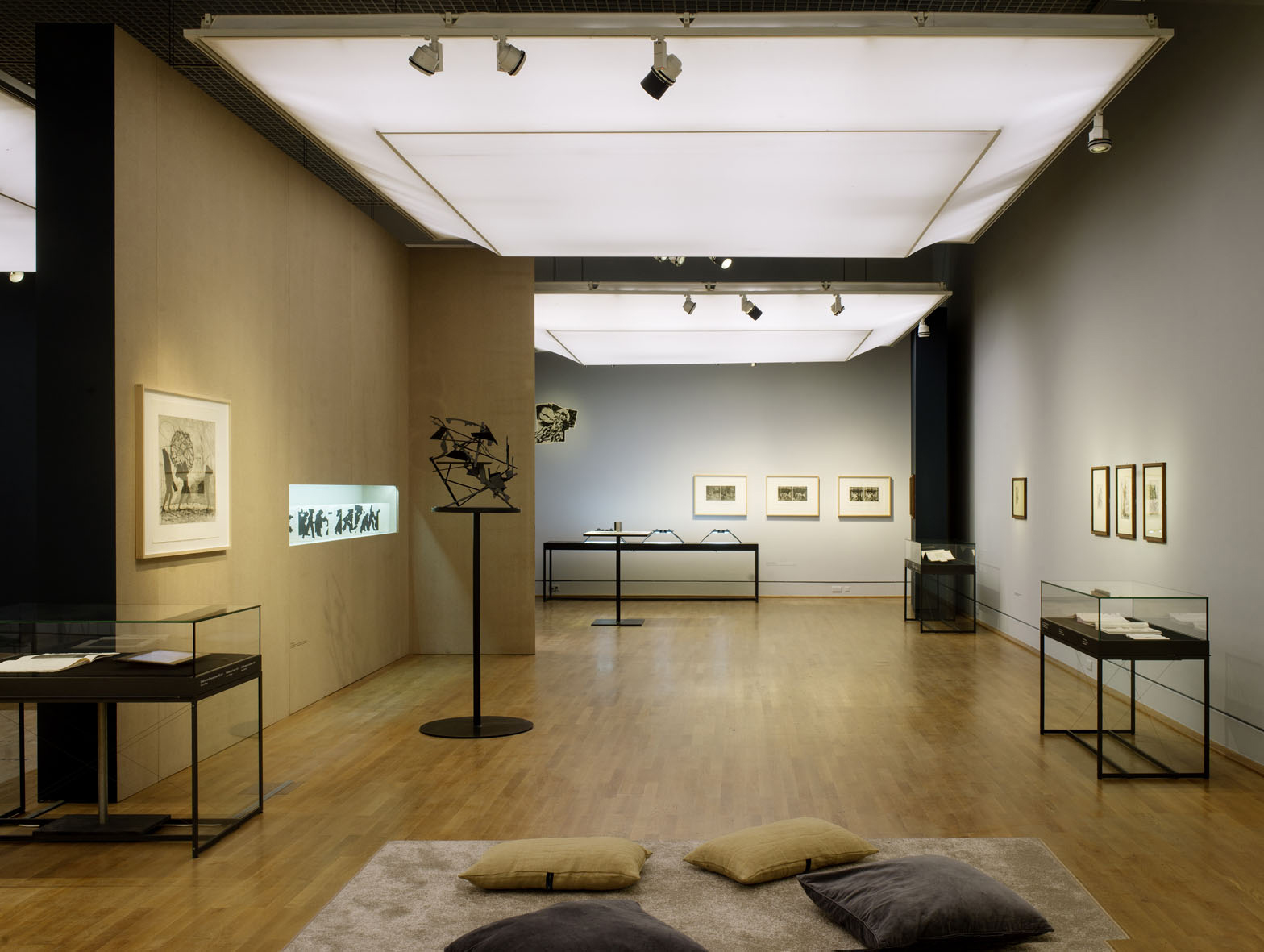 柏林博物馆临时展览空间的双重视觉设计-5