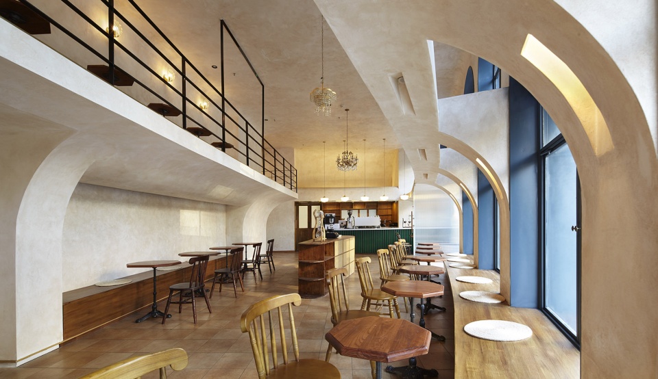 铁手咖啡大悦城店 · 窄长空间变身的社区咖啡馆丨力场（北京）建筑设计 Linkchance Architects-5