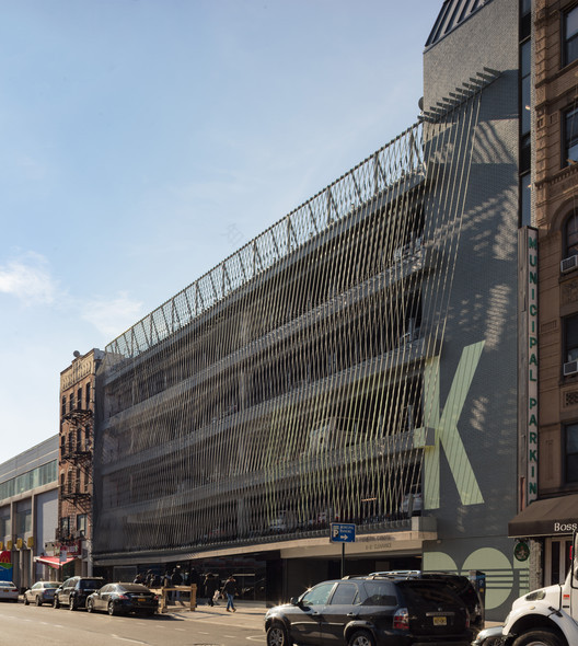 Delancey and Essex Parking Garage Michielli + Wyetzner Architects-1