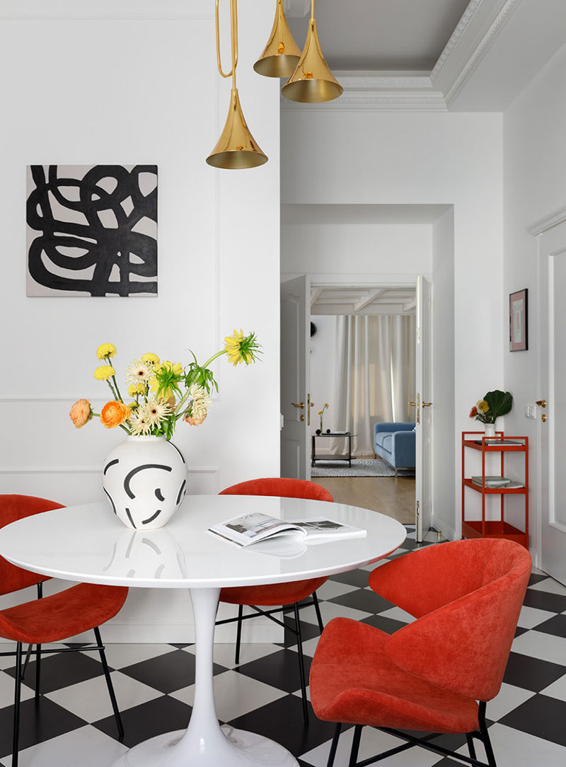 色彩斑斓的圣彼得堡复式公寓-12