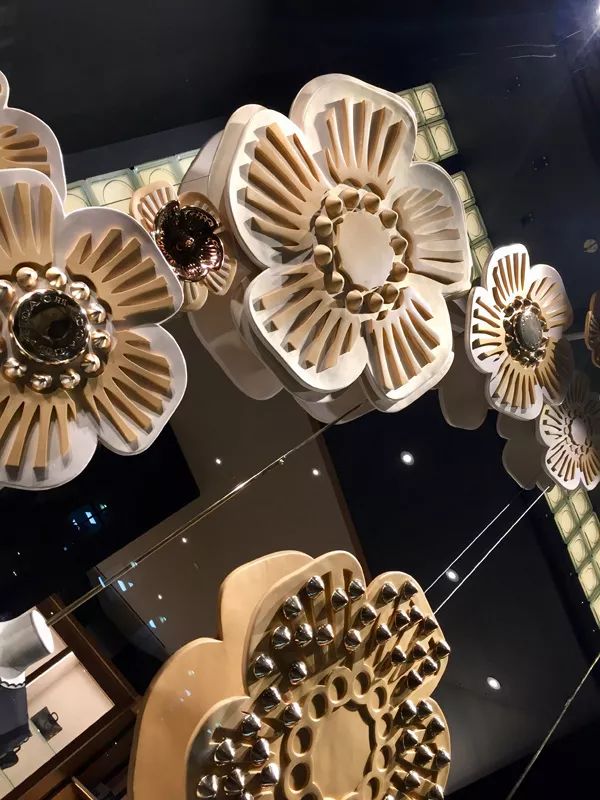 2017年9月伦敦街边秋冬季橱窗设计-79