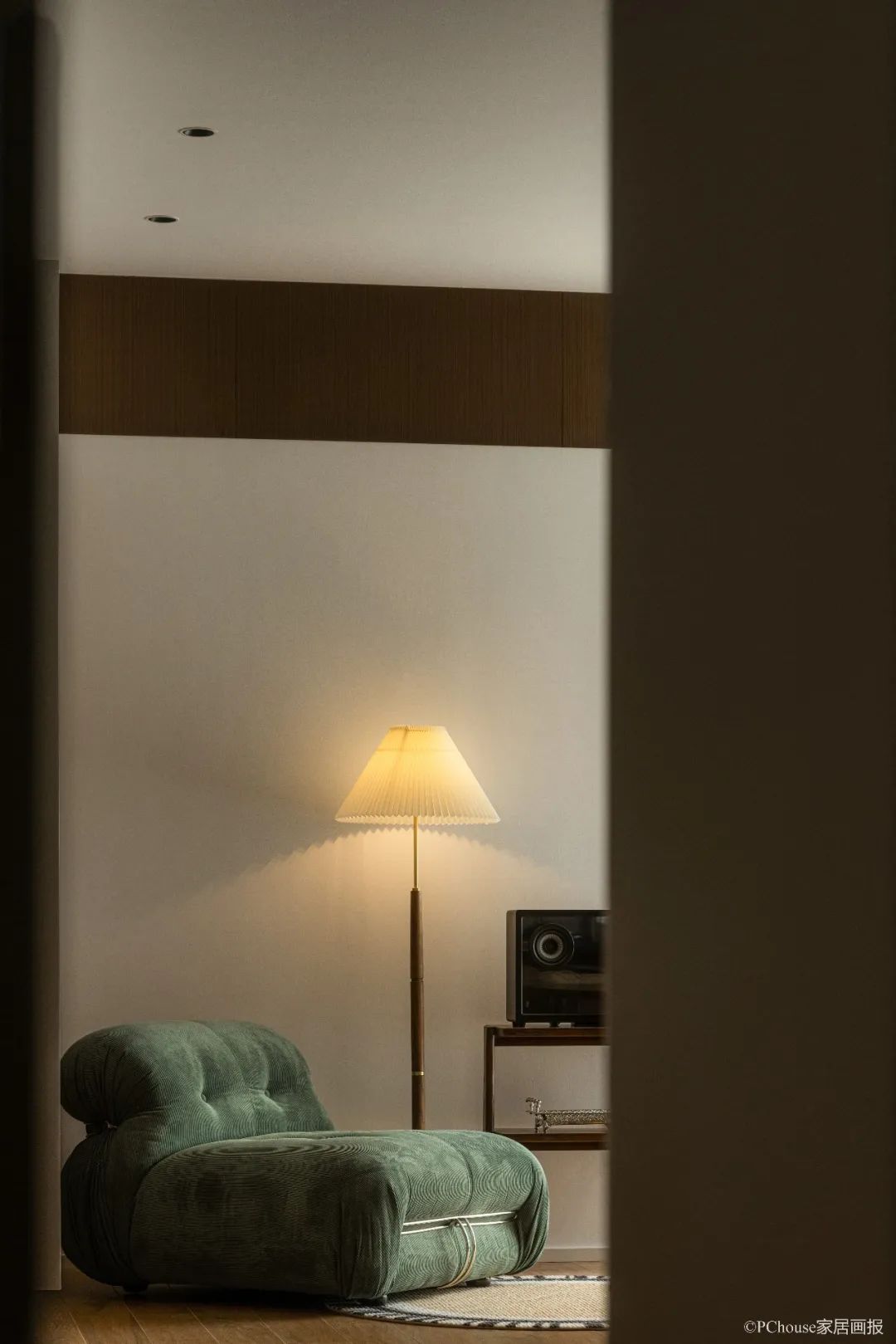 三代同堂的温馨中古风之家丨中国武汉丨吾同设计-19