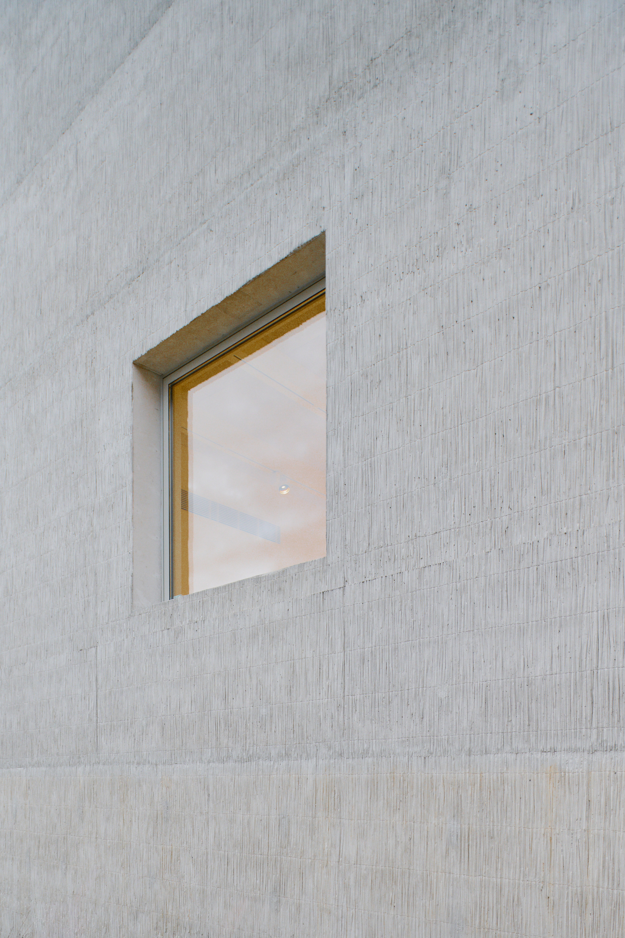 欧比松挂毯博物馆扩建项目
注:E·tension结合语境推测可能是Extension(扩建、扩展)的拼写错误,所以给出这样的翻译 丨法国丨Projectiles-42