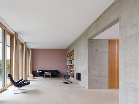 Stuttgart house by (se)arch with shingle-clad walls and an art gallery-12