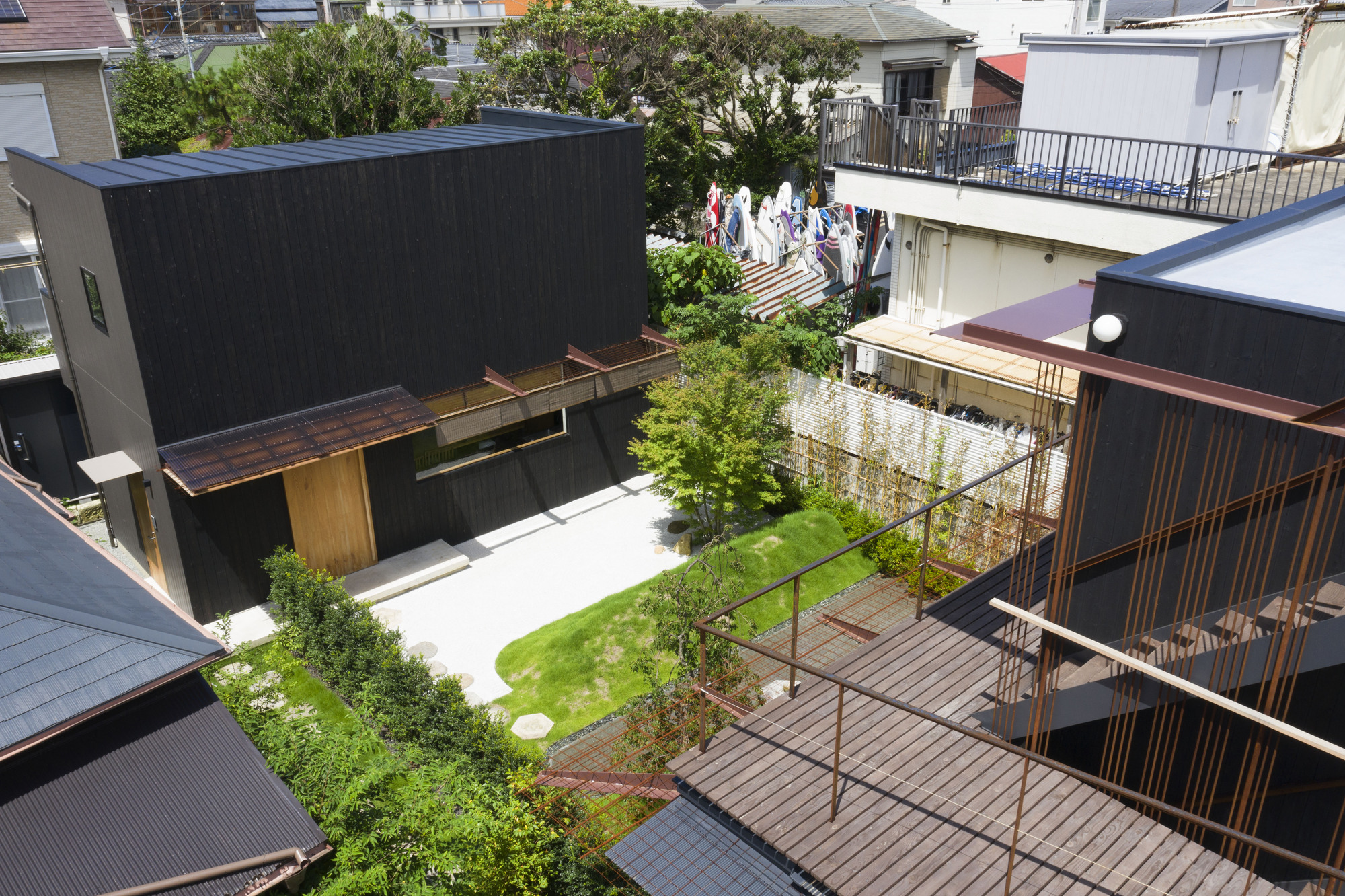 Modern Ryokan Kishi-ke Guest House / G architects studio-48