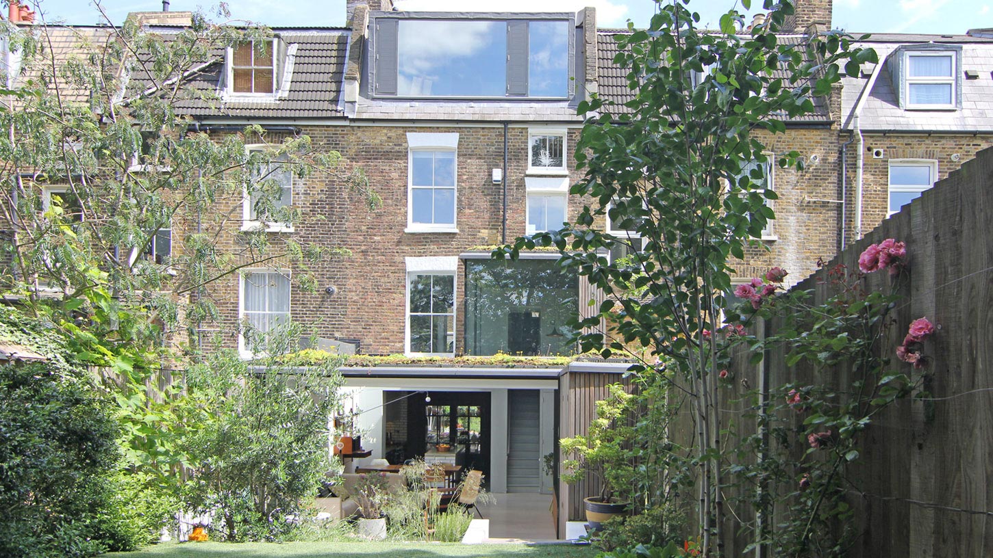 伦敦 30 工作室建筑师打造阳光戏剧性家庭住宅-4