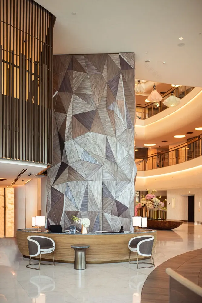 迪拜豪华酒店中央柱体设计-7