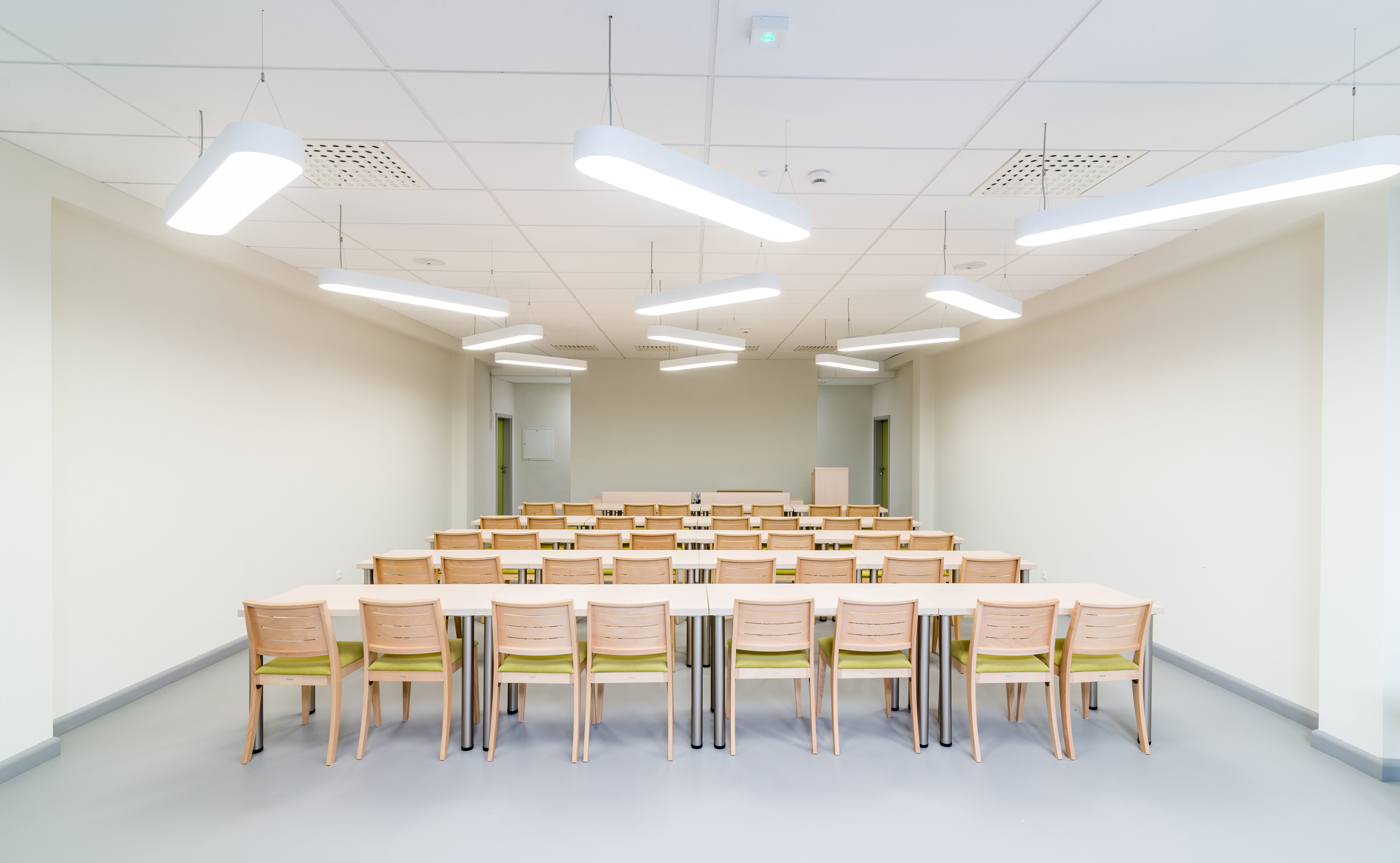 波兰老年医疗酒店综合体设计-47