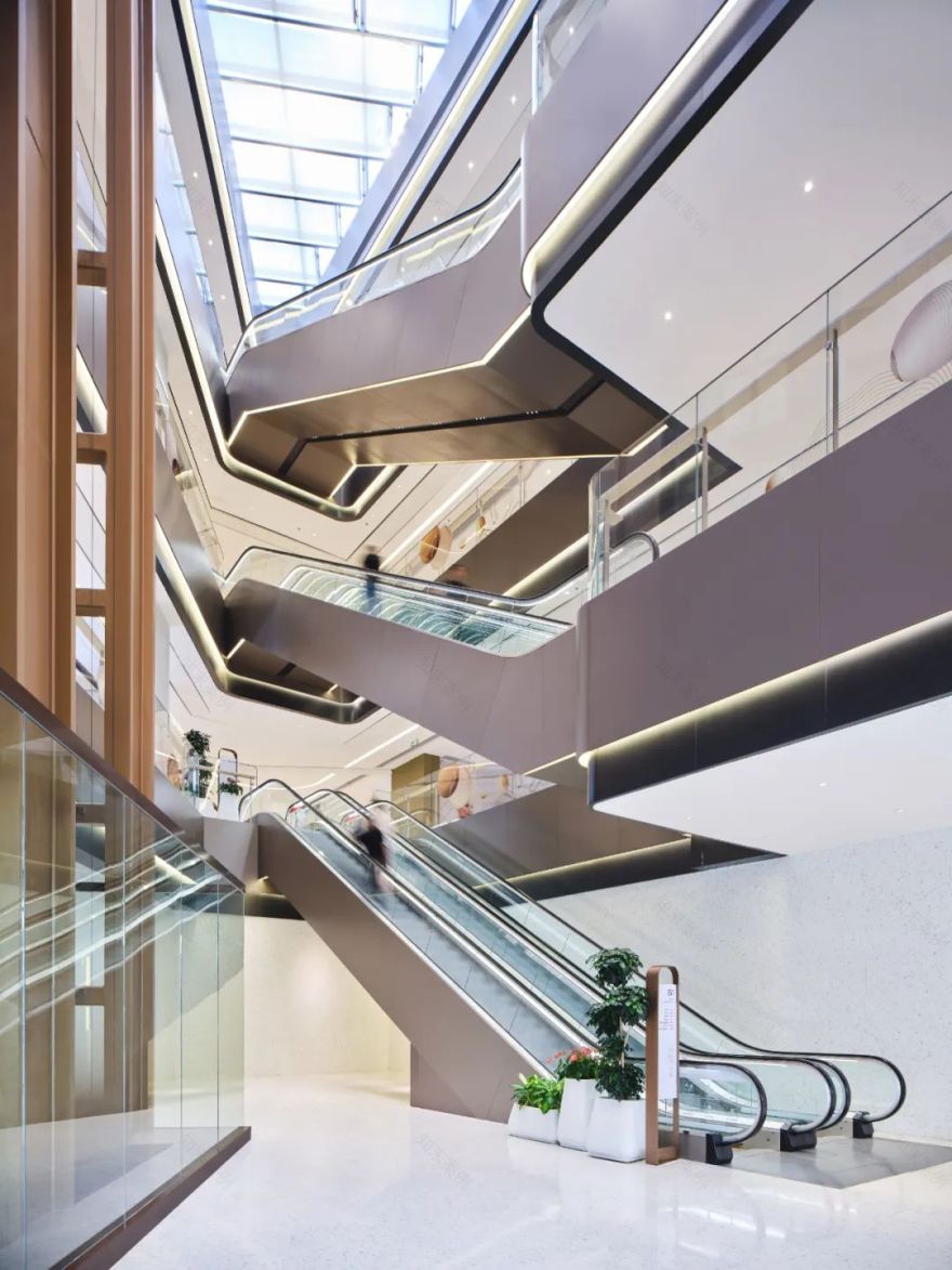 上海前滩国际广场与陆家嘴广场L+PLAZA商场-32