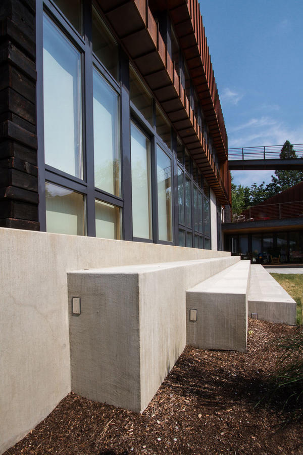 蒙大纳环保住宅 | 钢木玻璃打造的可持续美景之家-19