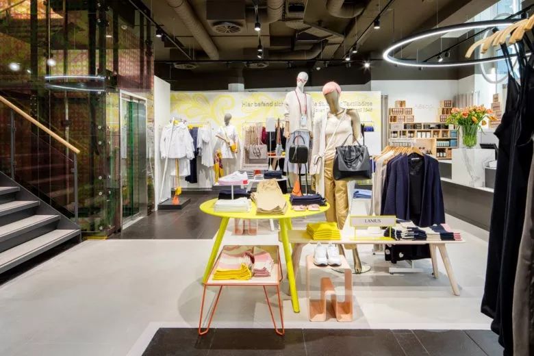 瑞士Weber Menswear 女装/男装空间设计-1