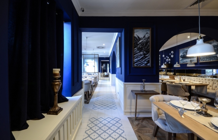 由 Yellow Office Architecture 设计的 Mythos 餐厅,位于克拉约瓦——罗马尼亚-26