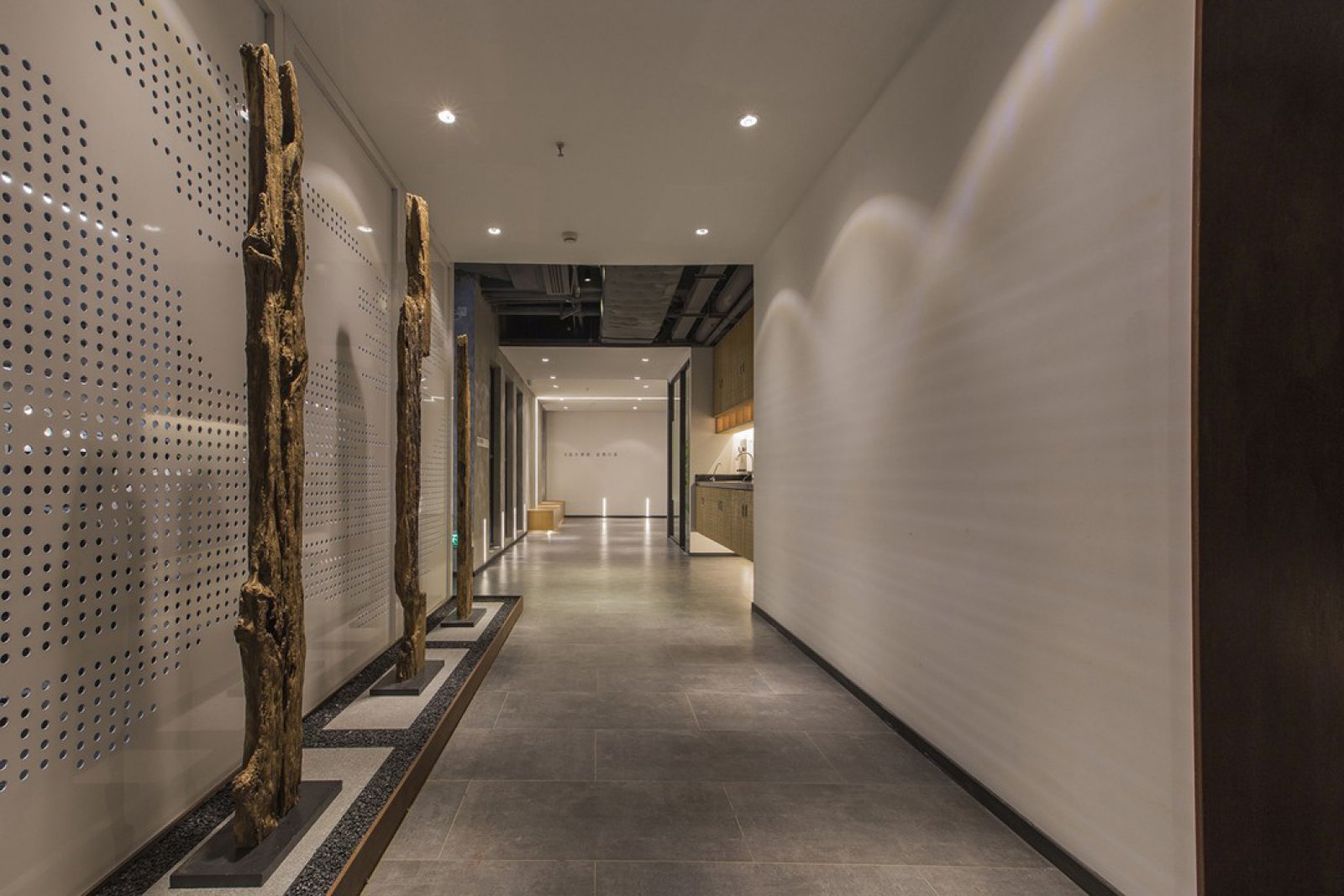 深圳800㎡欧引服饰办公空间设计-21