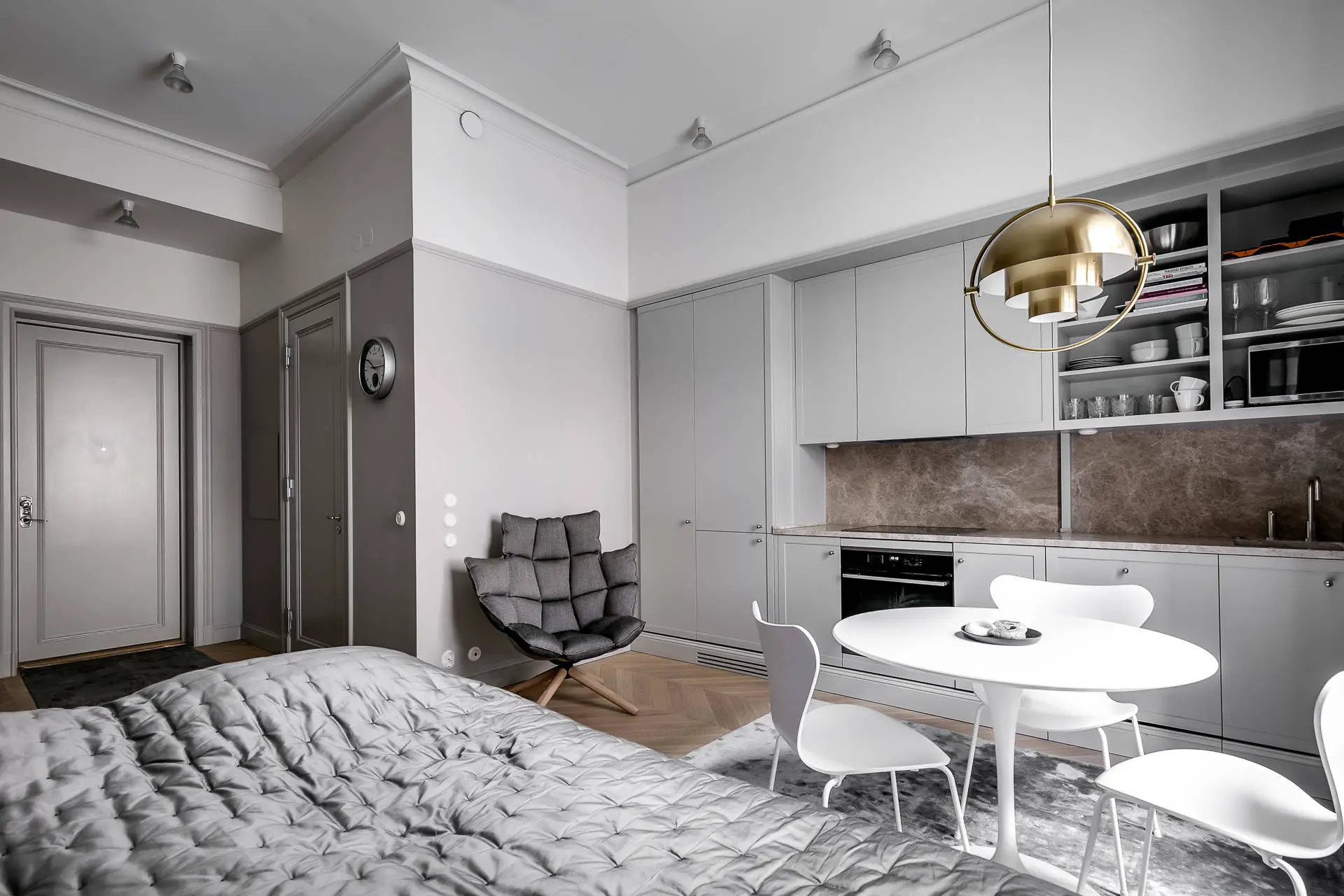 28 平米酒店式豪华公寓，厨房设计成亮点-1