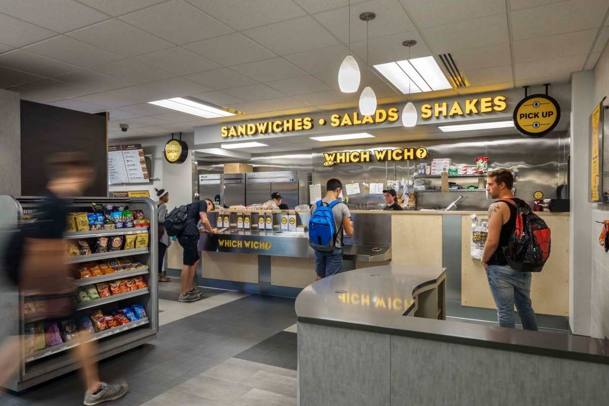 中央密歇根大学 Grawn Hall 商学大厦现代翻新-11