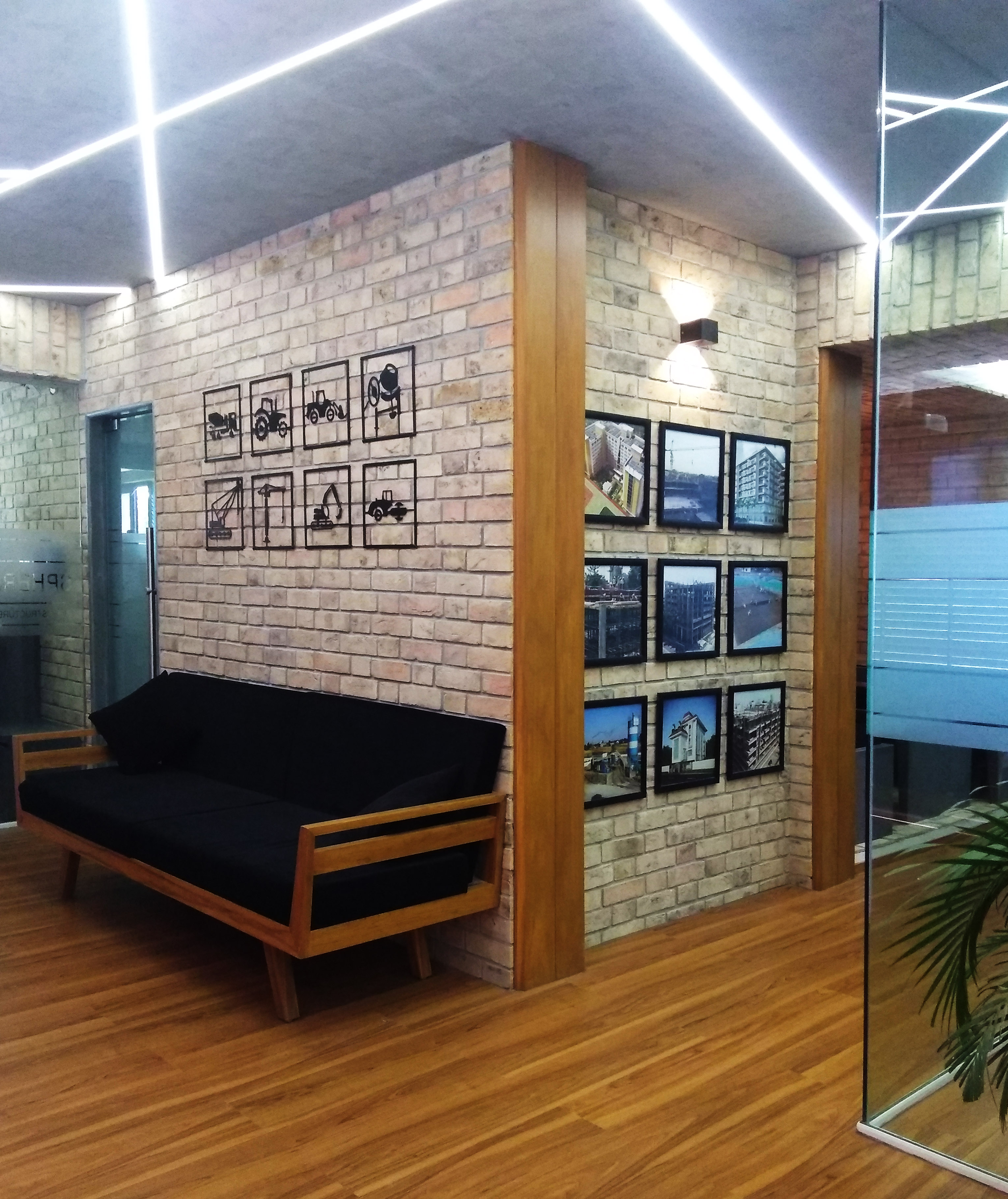 建筑工厂协作公司的现代办公室设计-10