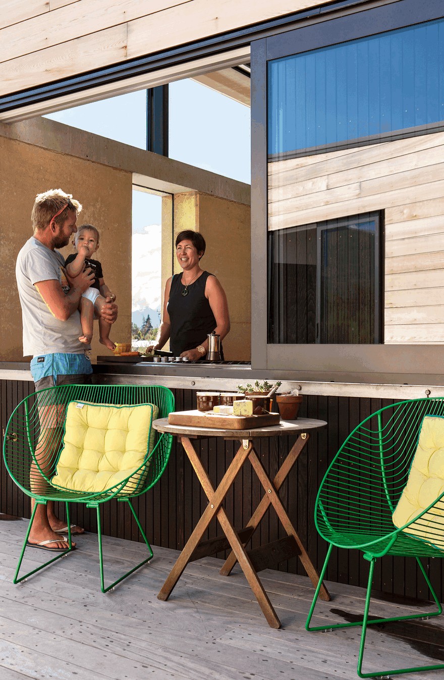 Rammed Earth House Connected to the Mountainous Landscape of Cardrona Valley, New Zealand-9
