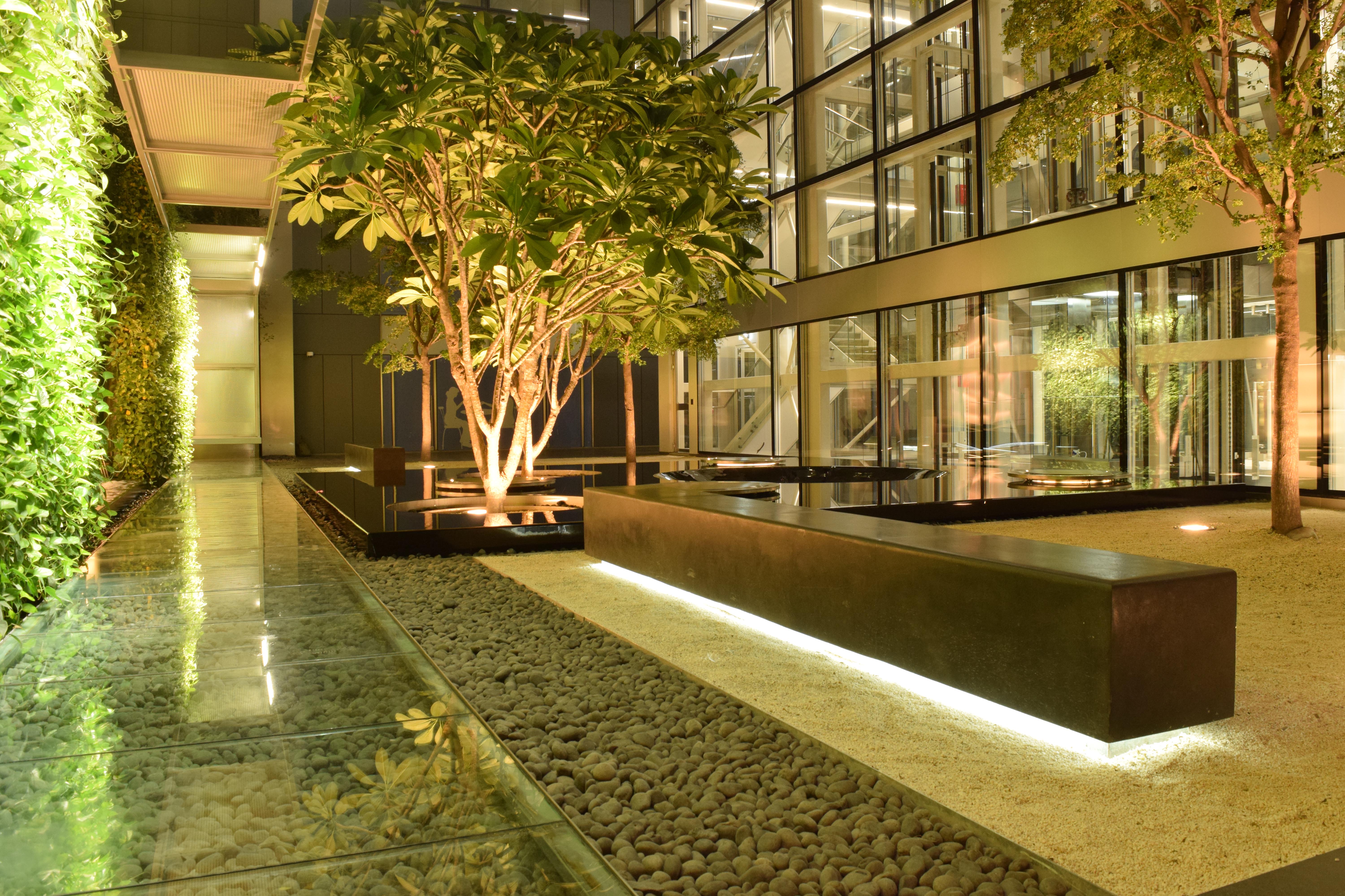 绿意盎然的城市花园-31