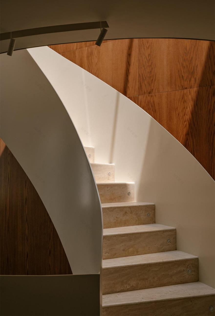 圣保罗城市中的自然居所 · Meireles+Pavan设计丨巴西圣保罗-13