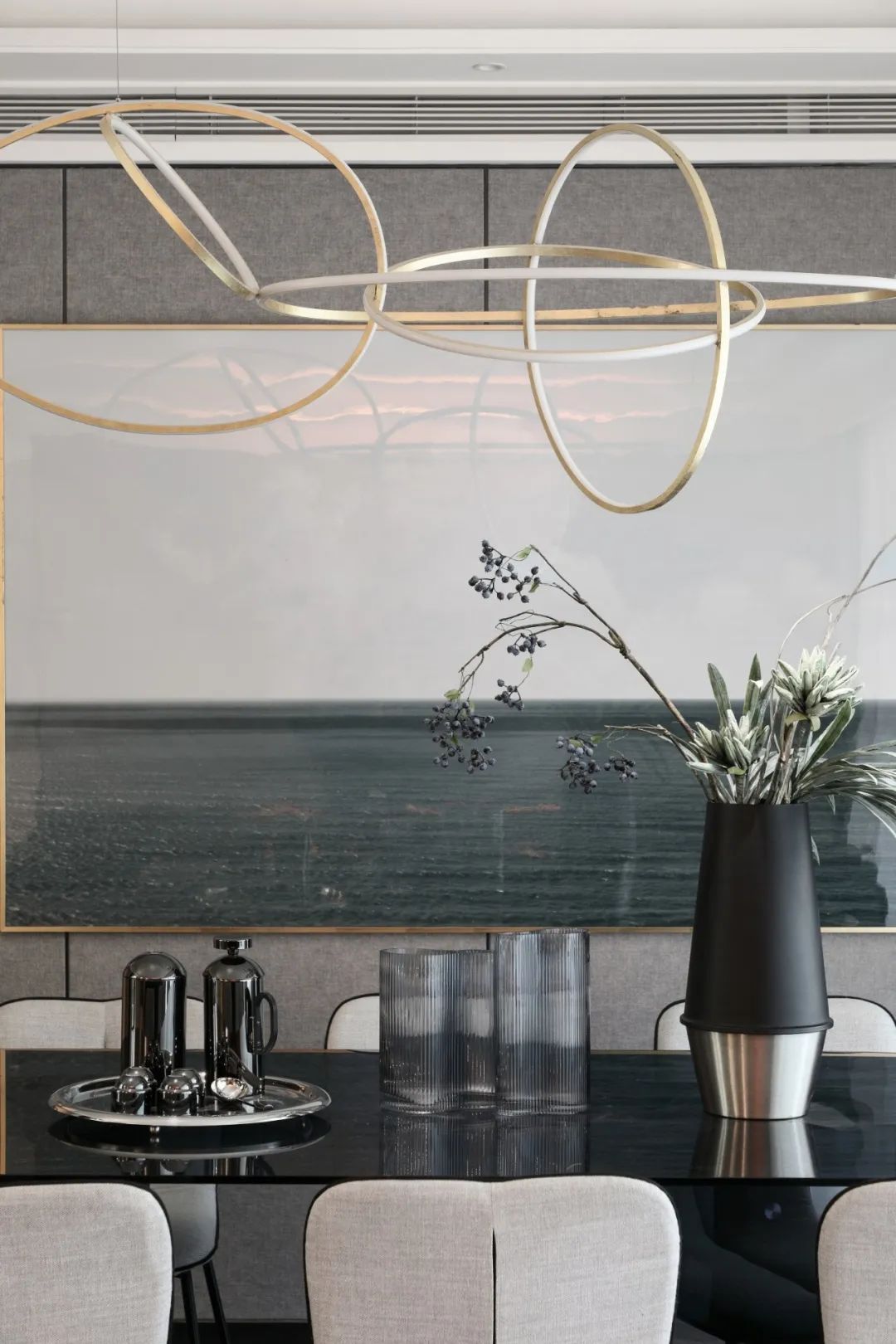 烟台万科翡翠长安样板间 | 抹茶色遇见黑灰色，简约至美-76