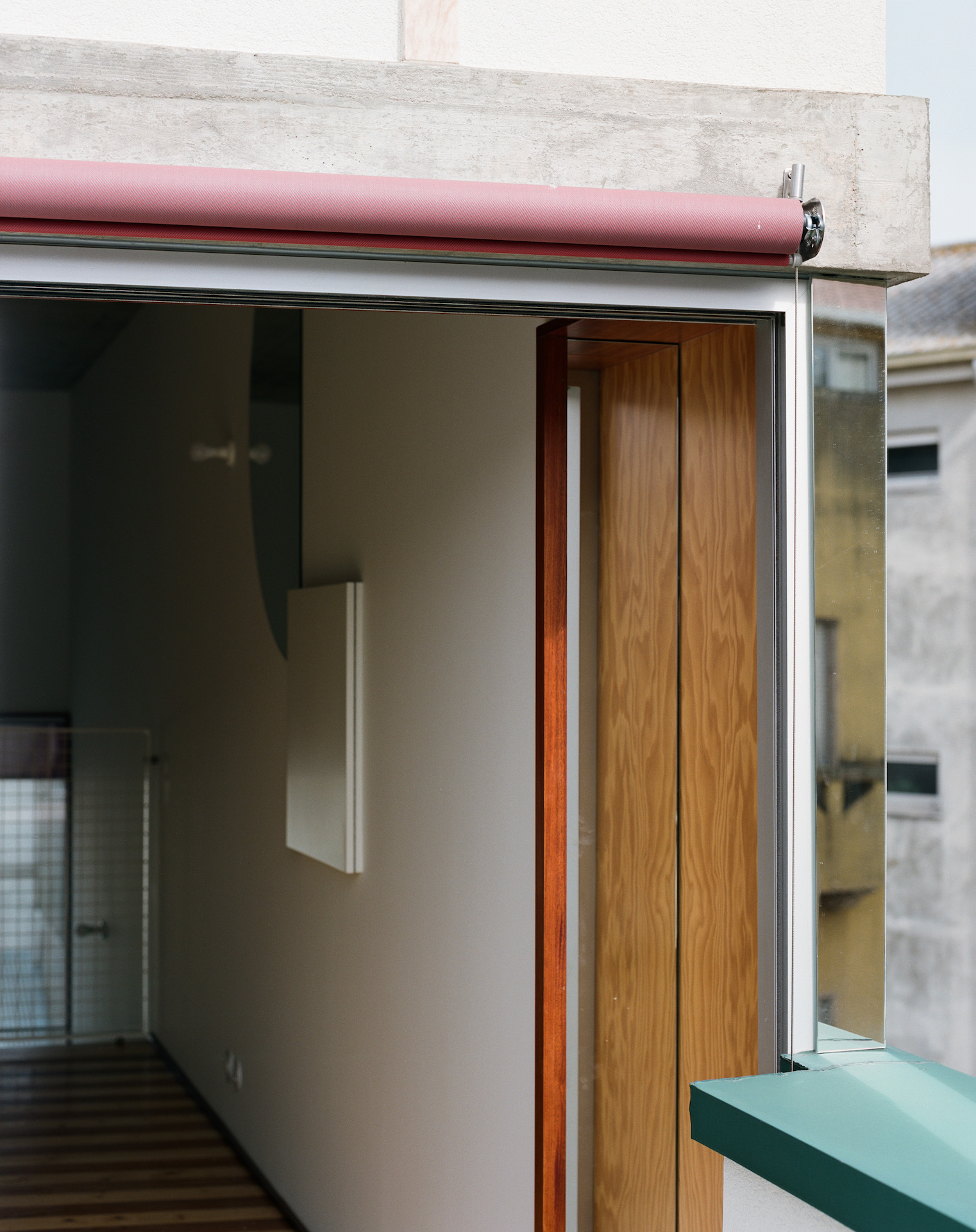 带有粉色烟囱的房屋丨葡萄牙波尔图丨fala-27