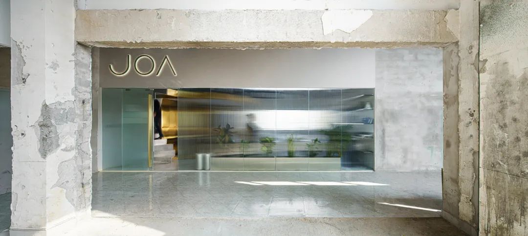 上海 JOA 开间建筑办公室 | 新旧共生,反思传统办公空间-0