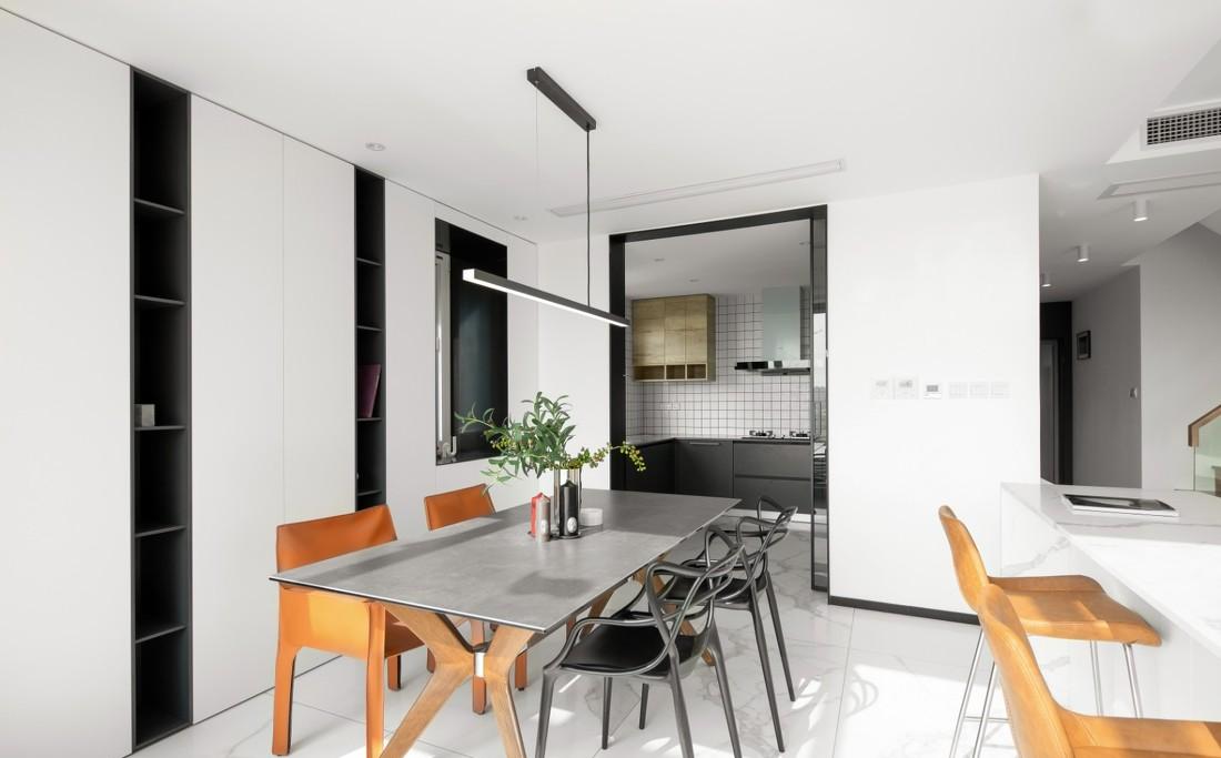 极简温暖的空中别墅设计-26