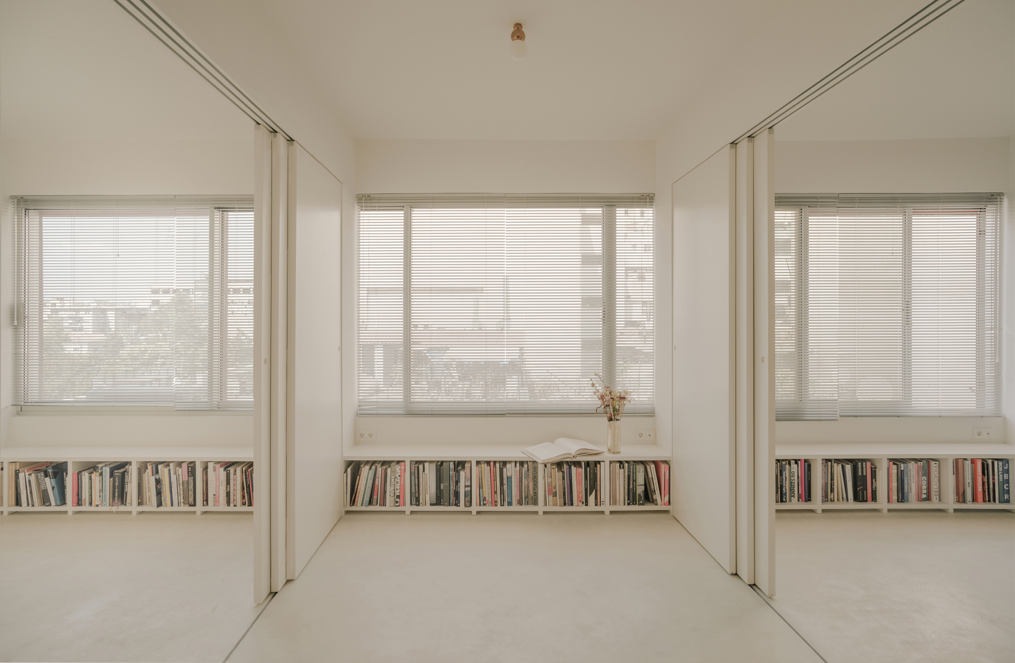 Astral Weeks Flat and Exhibition Space / Oblique-18