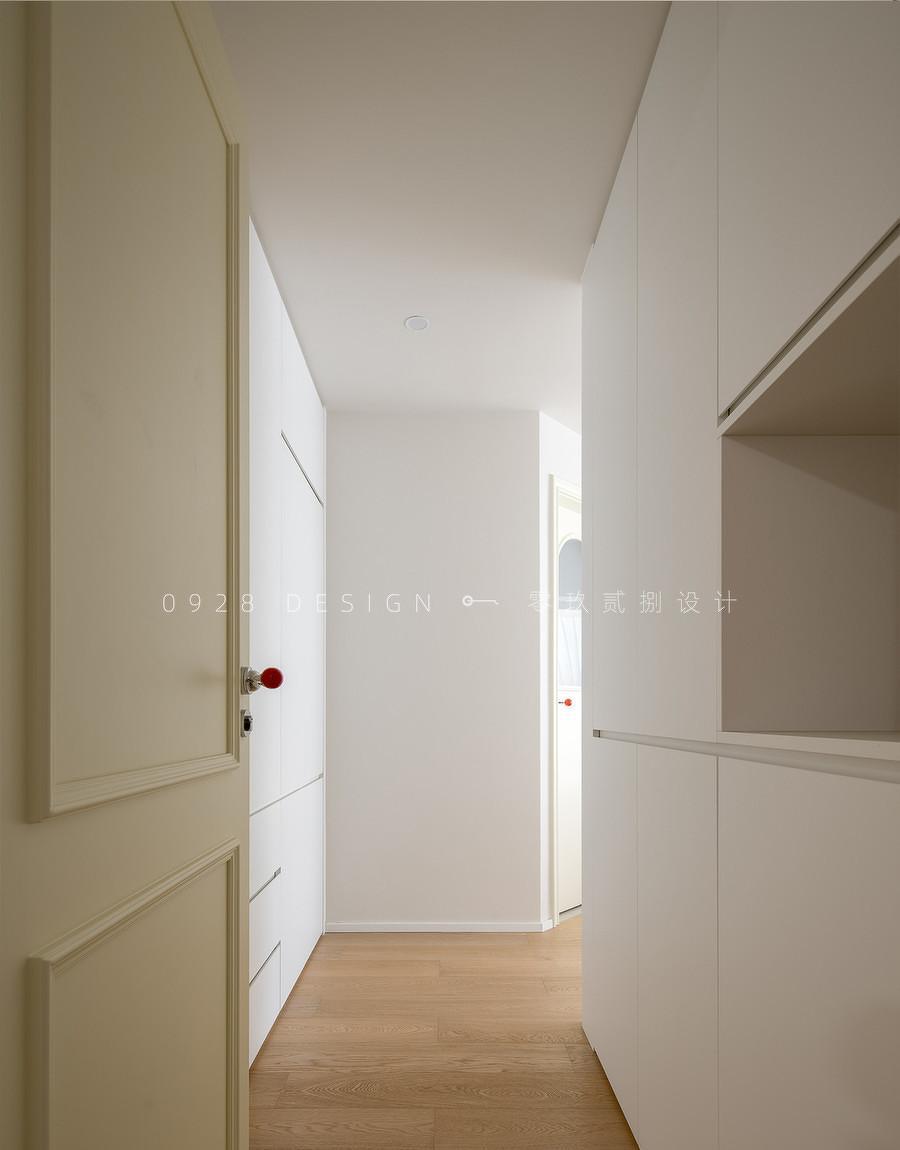 在干净的空间里，加入一点有趣的颜色-47