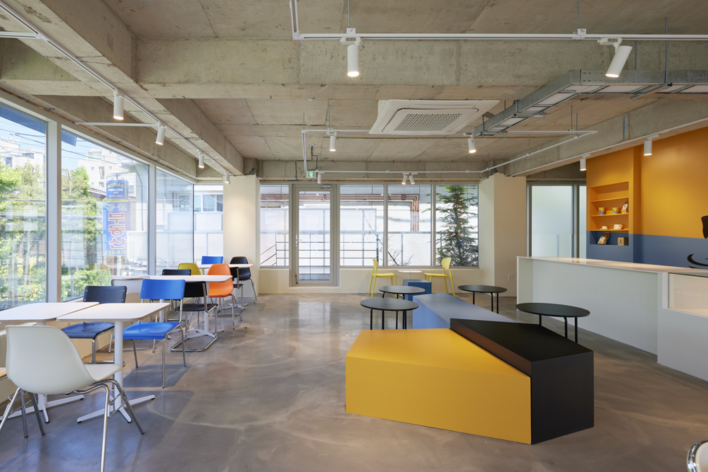 简约现代风 40 平咖啡店设计-2