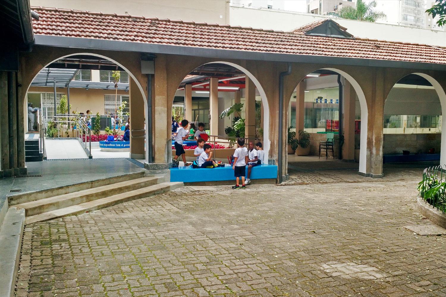 巴西 Assunção 学院生活空间改造-2