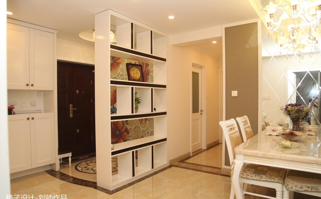 刘帅打造简欧三居室,弧形马赛克拼花、假壁炉增添欧式风情-2