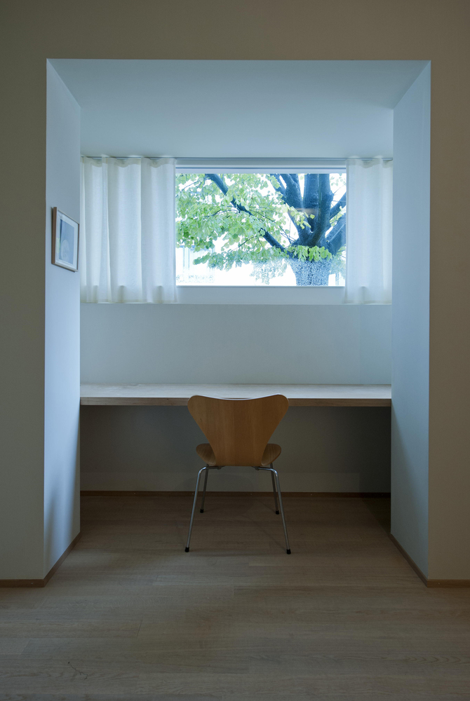 House with a Tree  Sauter von Moos-27