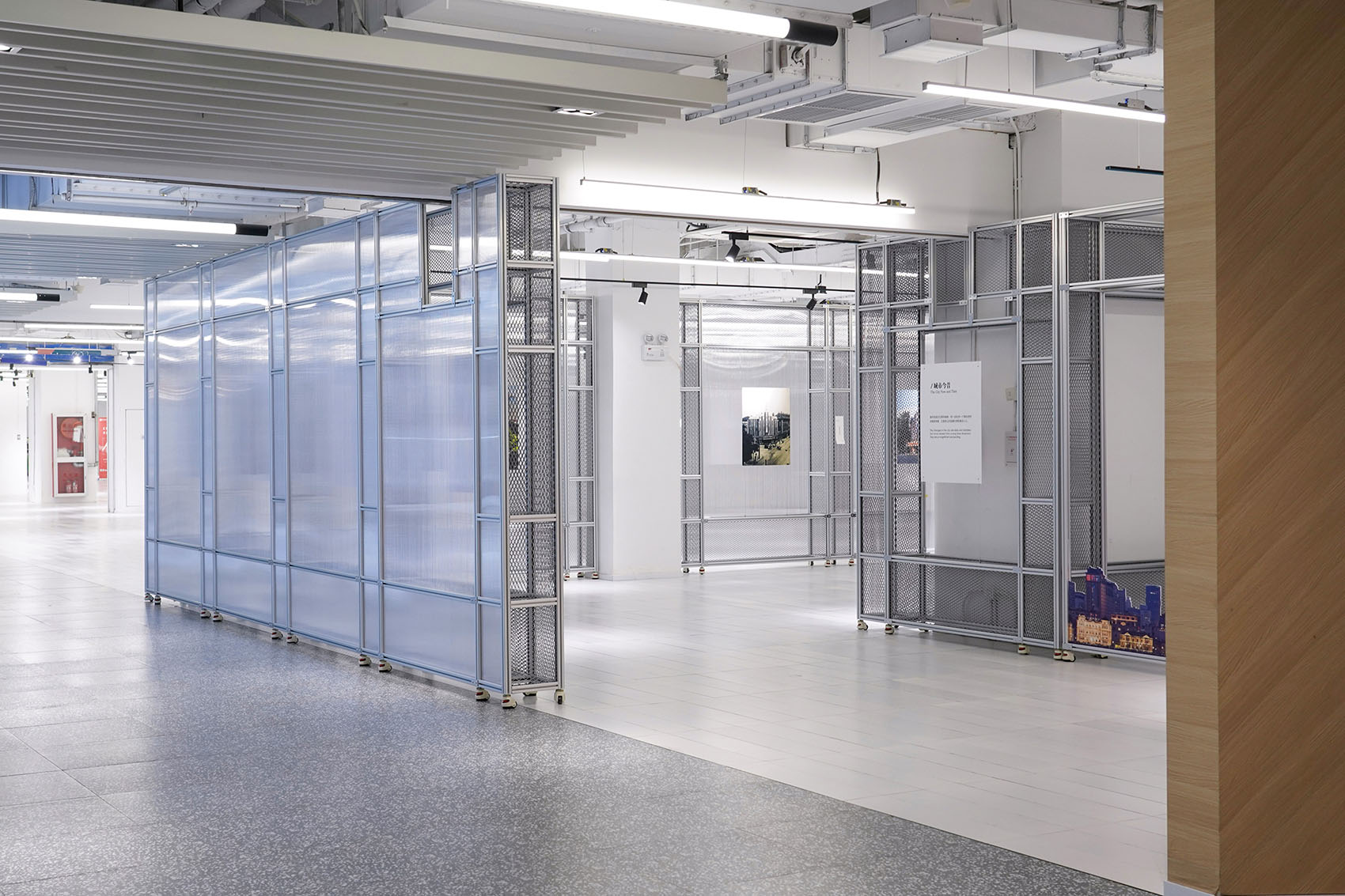 “视而不见的城市”影像展陈设计丨中国上海丨上海得当建筑设计咨询有限公司-6