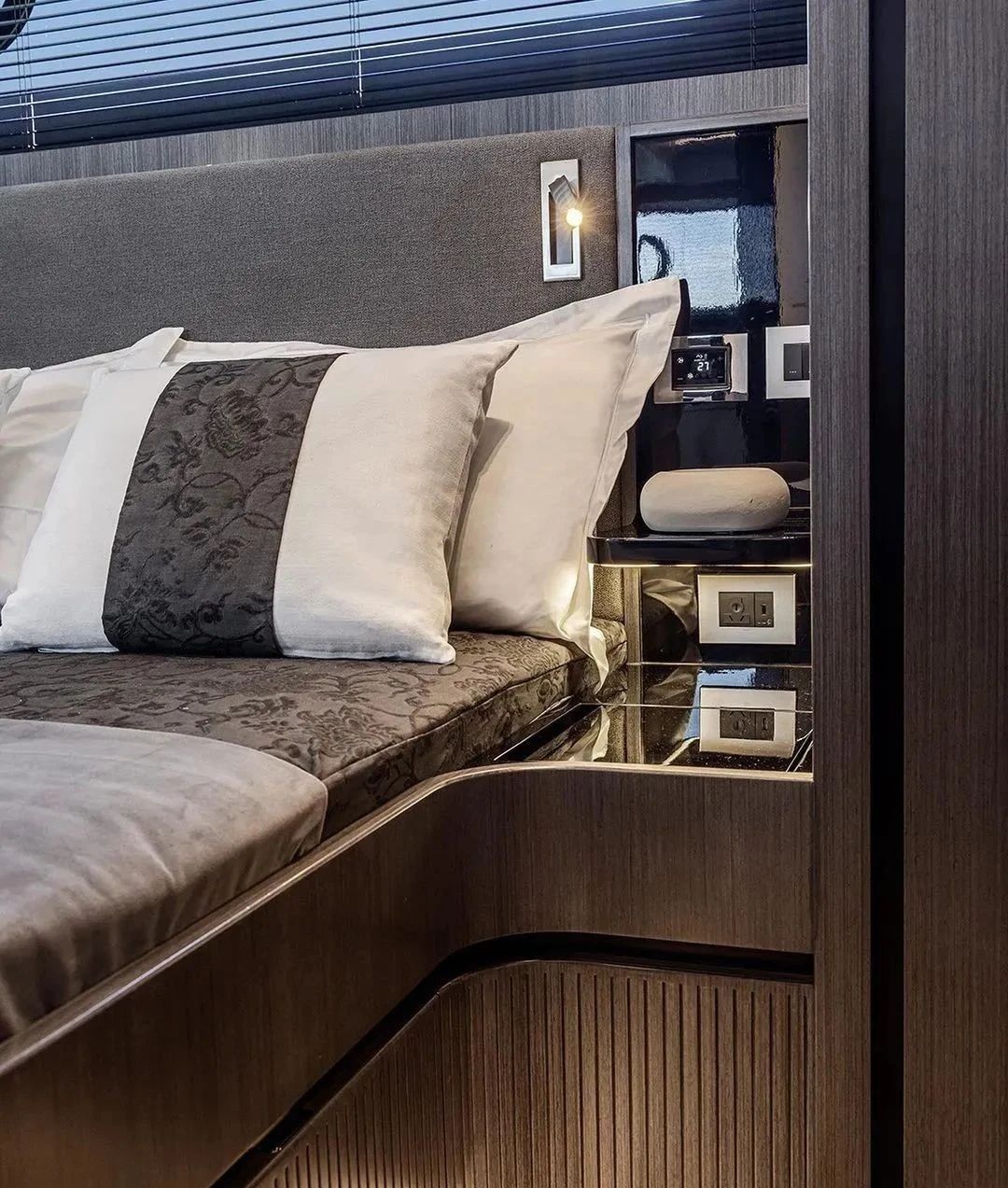 PEARL 72 船型游艇室内设计丨凯丽·赫本-56