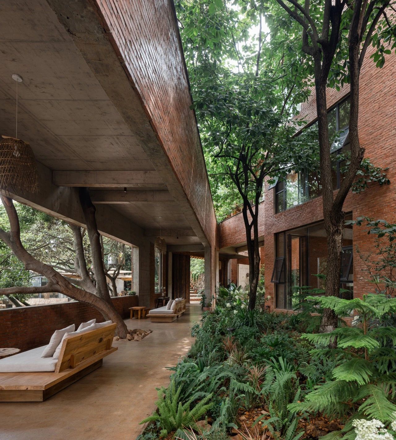 云南安宁田野红砖房丨中国云南丨杨雄-12